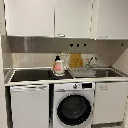 Studio, Near The * Τορεβιέχα