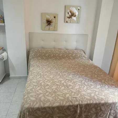 Studio, Near The * Τορεβιέχα